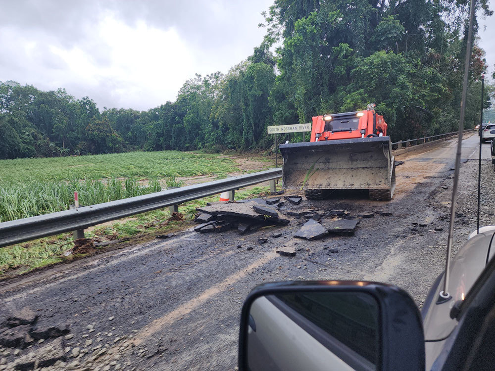 pg-25—-dg_gazza_gazza_roaddamage_mossman.jpg